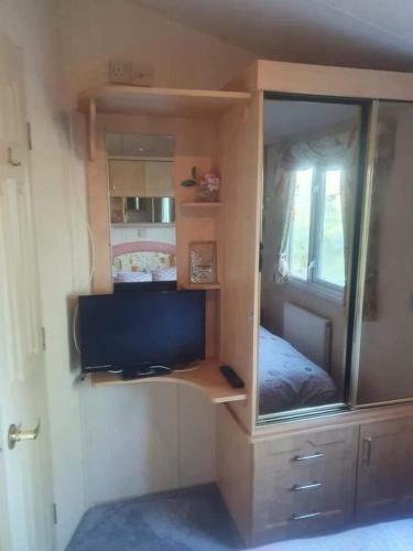Claytons Caravan Hire Happy Days