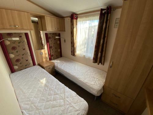 8 Berth Caravan Skegness Golden Palm Resort