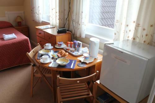 Hostal Marchfield Guest House
