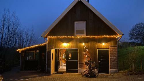 Hostal Bommelerhoeve B&B & Vakantiewoning