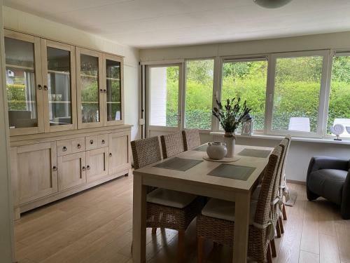 Bungalow Scheldezicht In Zeeland Dicht Bij Zee