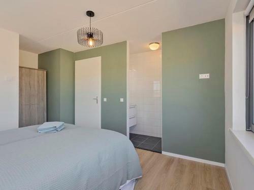 Modern Detached Holiday Home A Stone's Throw From The Beach