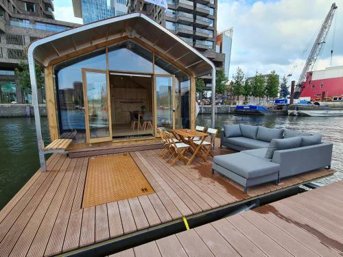 Wikkelboat Nr4 At Floating Rotterdam Rijnhaven