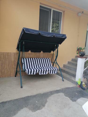 Cazare La Tara �n Mandra, Jud Brasov