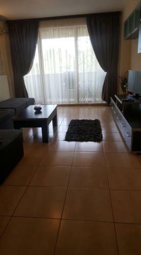 Nick Apartments