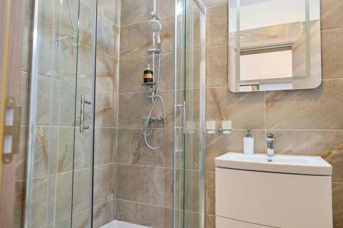 Moon Sea View Apartment Alezzi Beach Spa N Pools Resort