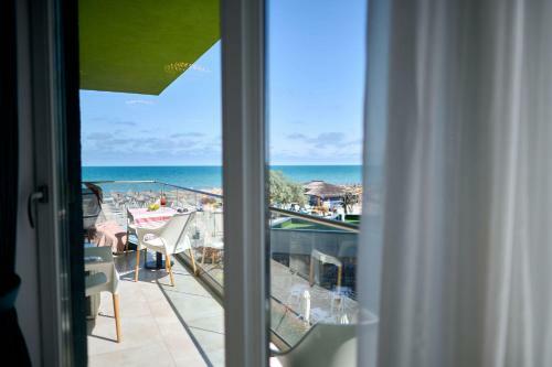 Beachfront Sea View Apartment Alezzi Spa Pools Beach Resort