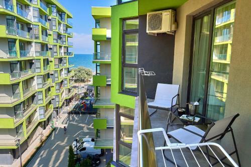 Endless Summer Apartment Spa N Pool Alezzi Beach Resort