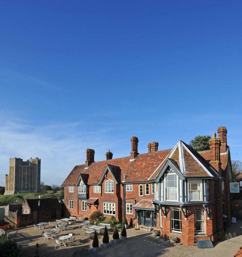 Hotel Crown And Castle