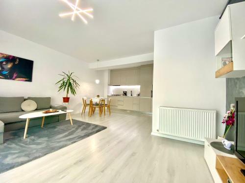 Brand New Beachfront Apartment