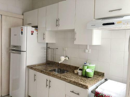 Excelente Im�vel A Uma Quadra Da Praia Central