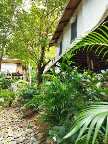 Serrano Glamping