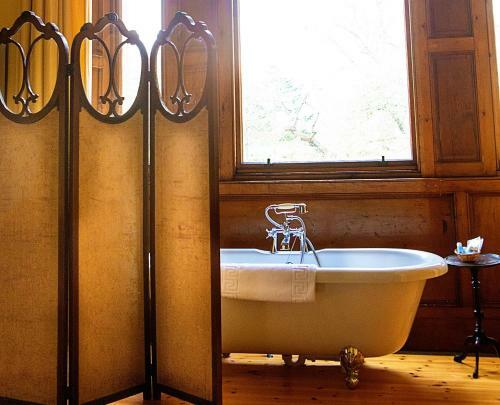 Hostal Cambo House