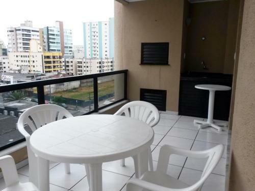 Apartamento Em Meia Praia, Itapema, Sc.
