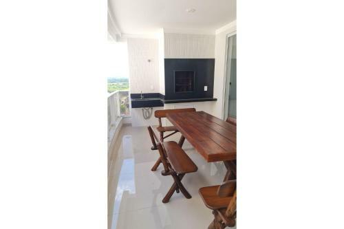 Apartamento Apto Pr�ximo A Praia de Meia Praia