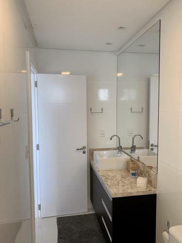 Apartamento Cobertura Com Bel�ssima Vista Para O Mar E Jacuzzi