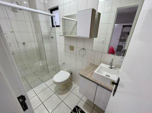 Apartamento Apto Brom�lias - Meia Praia