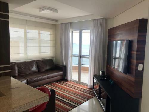 Apartamento P� Na Areia Meia Praia