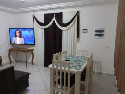 Casa Espa�osa No Guaruj� C/ 2 Dorm. E Churrasqueira