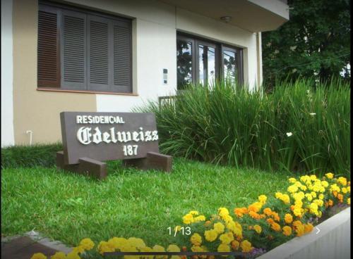 Apartamento Residencial Edelweiss-centro 3d (2 Suites)