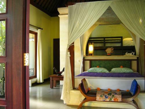 Villa Shantitara Bungalows