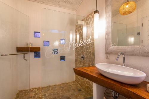 Bed & Breakfast Pinkprivate Sanur - Cool Adults Only