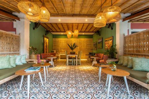 Bed & Breakfast Pinkprivate Sanur - Cool Adults Only