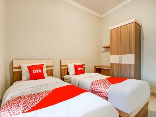 Hotel Vaccinated Staff - Oyo 90174 Ebarly Syariah