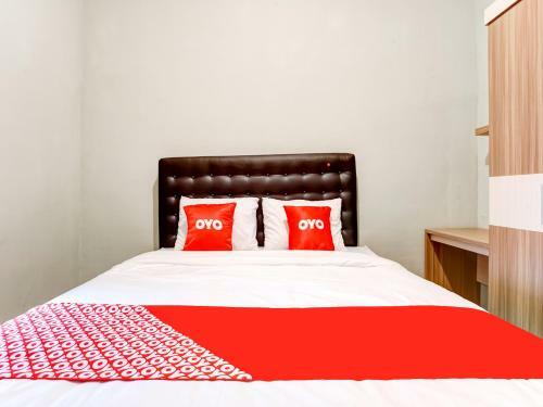 Hotel Vaccinated Staff - Oyo 90174 Ebarly Syariah