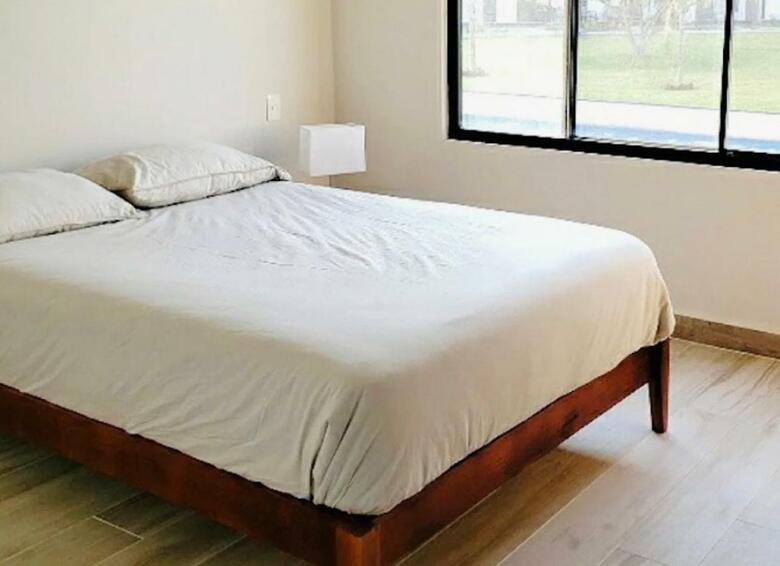 La Casa Blanca, A Espaldas Del Wtc Morelos