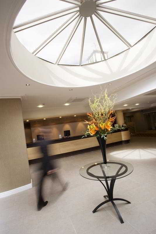 Hotel The Oxford Belfry - Qhotels