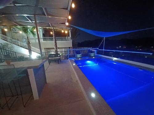New Home W Private Pool Alberca