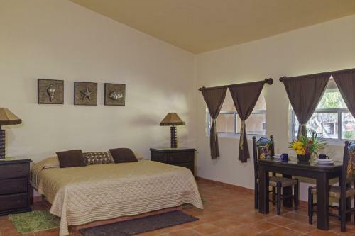 Hotel The Resort At Majahua Palms