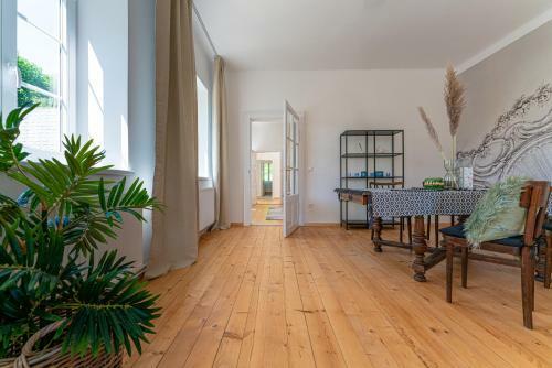 Apartamento Kaiserliches Wohnen Im K Und K Postamt