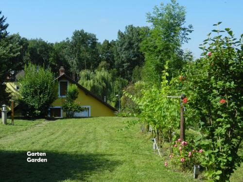Apartamento G�stehaus Am Weinberg - Schlager