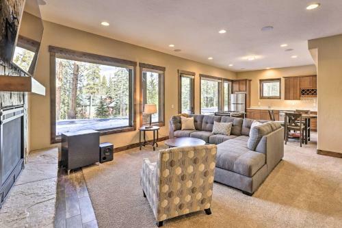 Luxe Breckenridge Home With 3 Fireplaces And View
