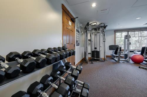 Mountain Thunder 5110 Snowflake Condo Ski In Great Breck Location