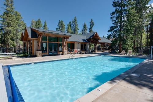 Inner Circle 15 Serenity Condo Great Breck Location
