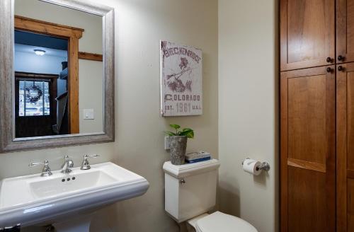 Ridge Street Chalet Home A Historic District Charm