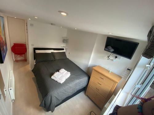 Hostal Comfortable Cosy Double Ensuite Room 'karibu'