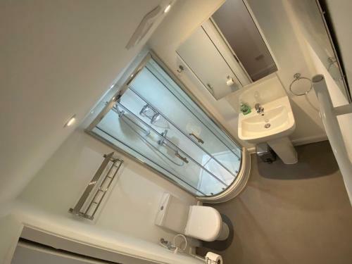 Hostal Comfortable Cosy Double Ensuite Room 'karibu'