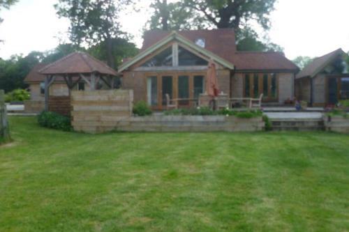 4 Bed Ensuite Rural Contemporary Airy House