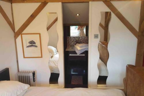 4 Bed Ensuite Rural Contemporary Airy House