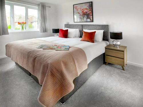 Apartamento 2 Bed House With Garden, Woking