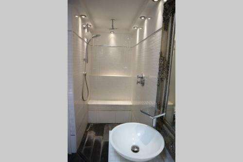 Lake House 74, Luxury Accommodation