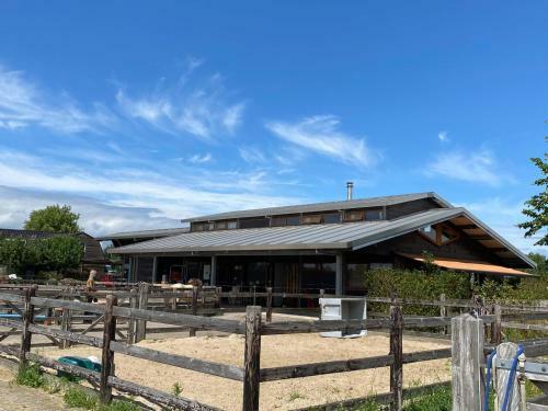 Apartamento Hestar Husid, Het Luxe Paardenhuis