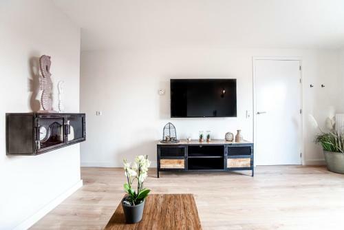 Seawave Apartment