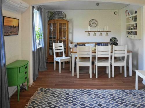 4 Star Holiday Home In N�sund