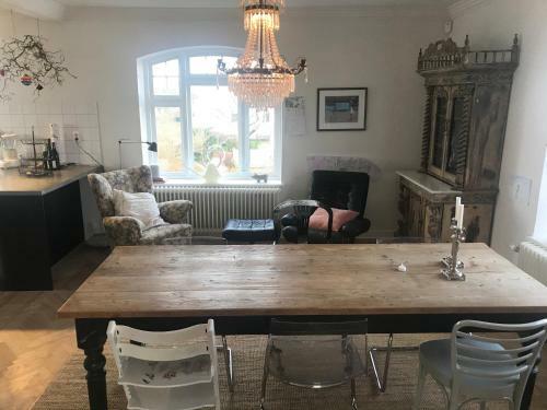 Big And Beautiful Villa In Nyhamnsl�ge