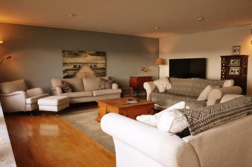 Villa Charming House With Panoramic Sea View Over Br�viken!